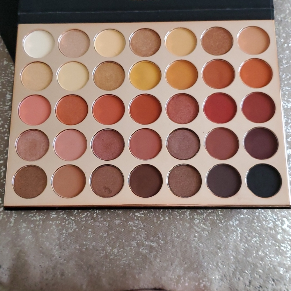 Kara beauty right up my alley palette